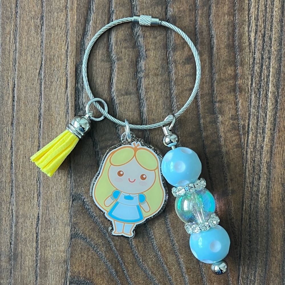 Keychain/Bag Charm - WDW/Alice in Wonderland Inspired - NWT - Handmade 🩵💛🤍